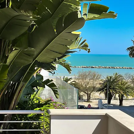 Apartment Bluesuite - Nuovissimo Trilocale A 30m Dalla Spiaggia, Con Terrazza Sul Mare E Box