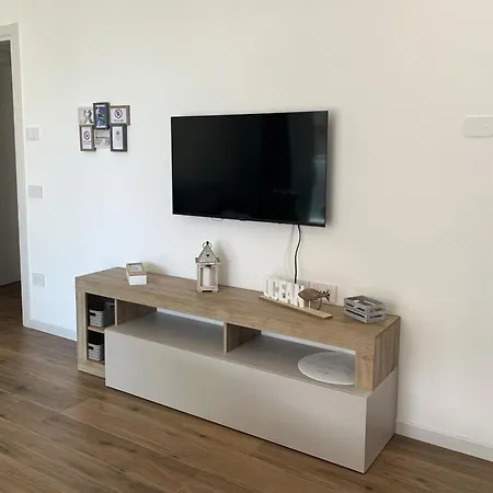 Lägenhet Bluesuite - Nuovissimo Trilocale A 30m Dalla Spiaggia, Con Terrazza Sul Mare E Box